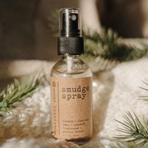 Smudge Spray With Amethyst, Christmas Gift, Stocking Stuffer, Gift Under 30, Ready to Ship, Gift For Her, Gift For Friend, Gift For Coworker