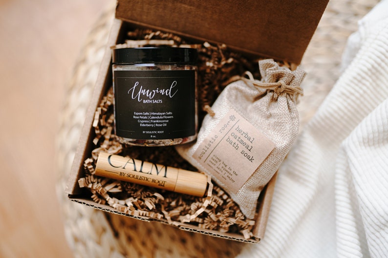 Relaxing Bath Gift Set for Women, Mothers Day Spa Gifts, Relaxing Mother's Day Gift Sets, Self Care Products for Women, Mothers Day Gift Set image 5