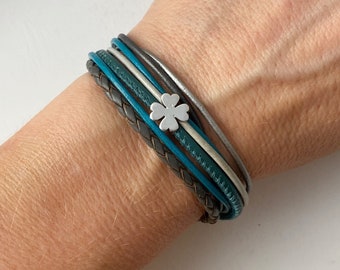 Armband Leder mit Kleeblatt petrol blau