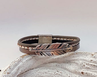 Armband Leder mit Feder taupe weiß