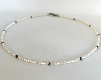 fine short necklace with freshwater pearls and crystals