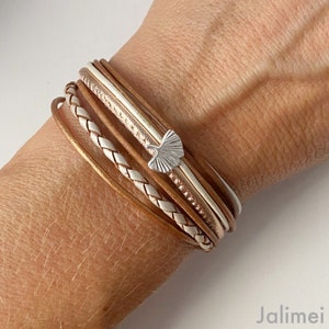 Leather bracelet with ginkgo leaf bronze white
