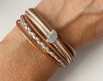 Pulsera de cuero con hoja de ginkgo bronce blanco