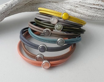 Fine nappa leather bracelet with cabochon stone in many colors