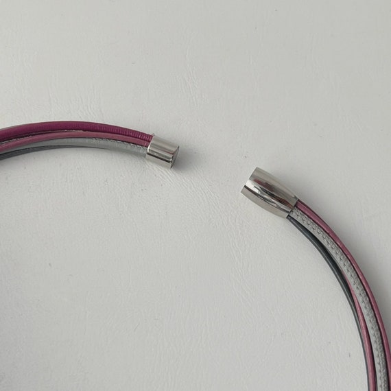 Collier Kette Leder Damen mit Anhänger Spirale beere grau