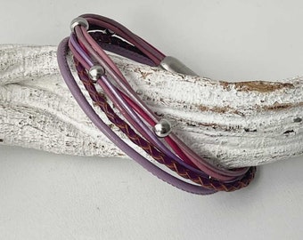 Leather bracelet berry with pearls