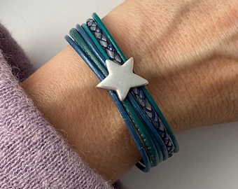 Leather bracelet with star petrol blue