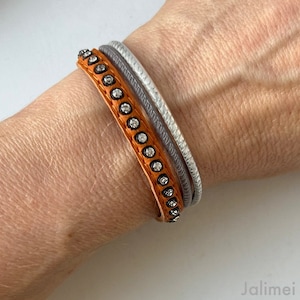 sommerliches Lederarmband mit Glitzer Strass orange grau