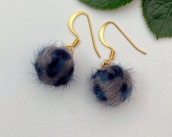 Earrings Puschel Pom Pom Lepo gray blue