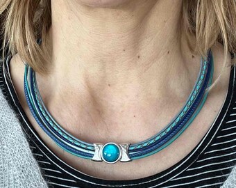 Ledercollier Kette Damen mit Cabochonstein türkis blau