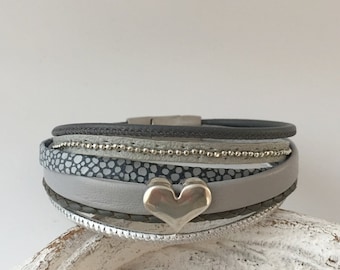 Armband Leder mit Herz grau