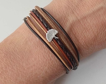Leather bracelet for women with ginkgo leaf design, brown