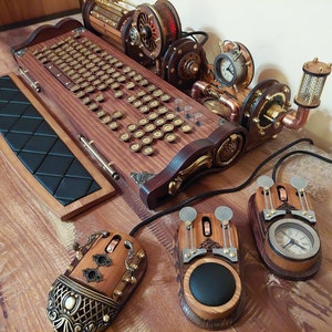Set of steampunk neo-victorian, antique look keyboard with pencase, clock, lights and wristrest image 2