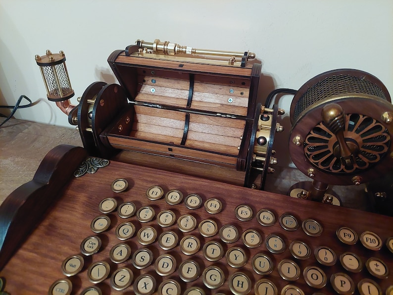 Set of steampunk neo-victorian, antique look keyboard with pencase, clock, lights and wristrest image 6