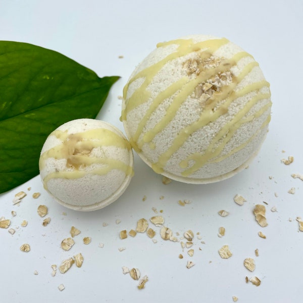 Oatmeal & Cocoa Butter Bath Bomb | Natural Bath Bomb