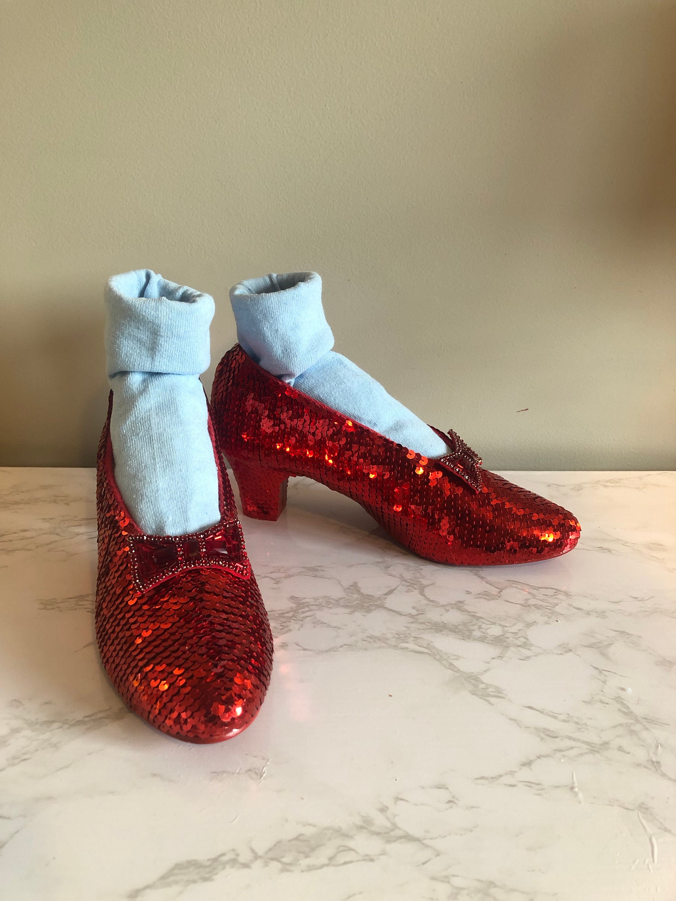 オズの魔法使い ルビーの靴のレプリカ - Etsy 日本