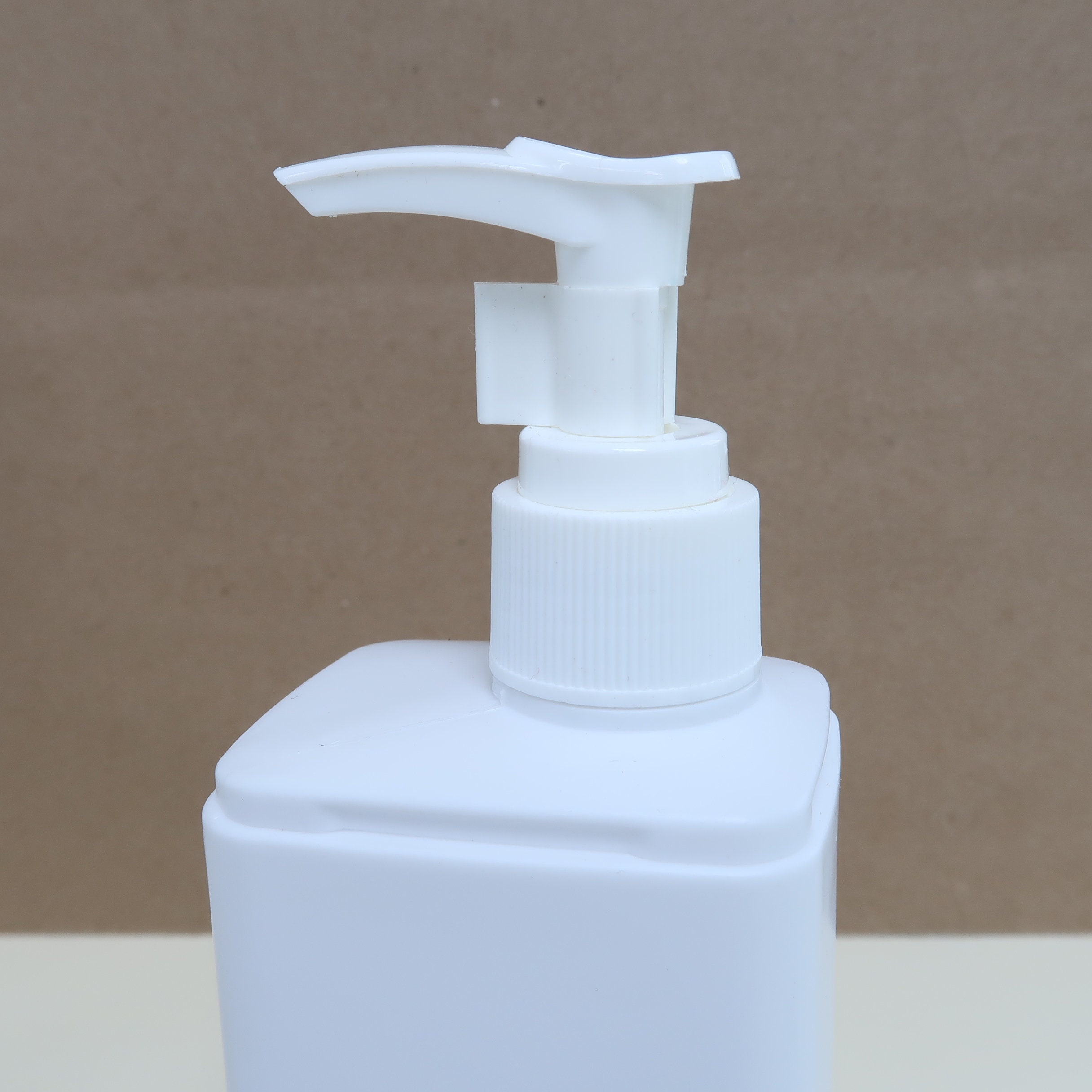 Refillable Push Pump Top Bottle Lotions, Essential Oils, Shampoo