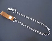 Trousers chain, purses, key chain with belt loop made of genuine leather sturdy and massive. Manufactured in Germany