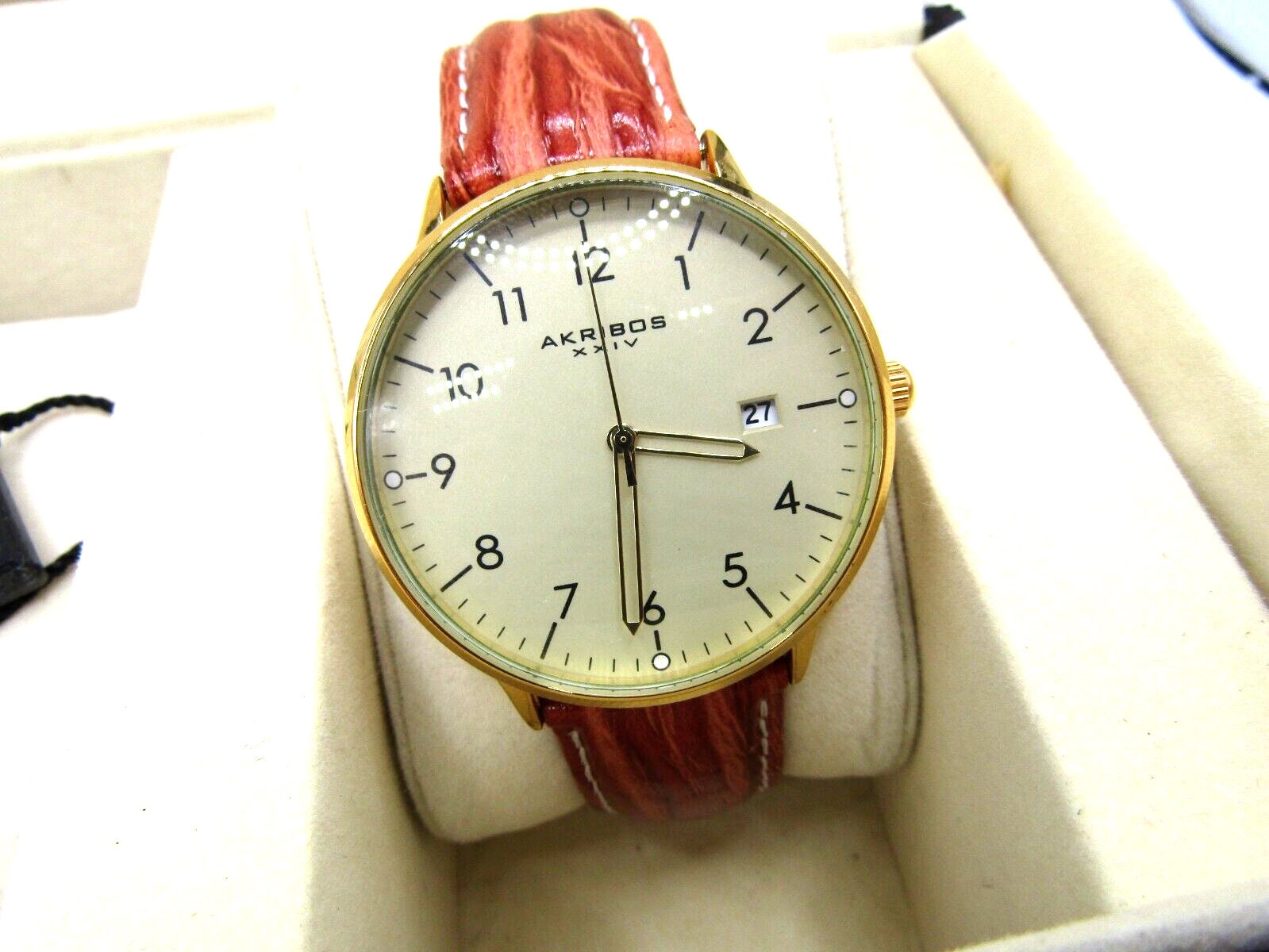 Nieuw in doos Prachtige Akribos XXIV AK715 AK715YG met saffierkristallen horloge Etsy Belgie