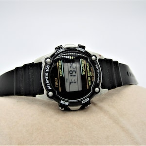 Vintage Rare Ladies Timex Atlantis 100 TB3 Digital Chronograph Alarm Watch in Excellent Cosmetic and Working Condition!!!