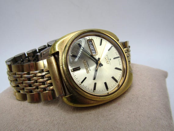 時計 SEIKO SPORTS VINTAGE 80s Seiko 8M35-8000 Yacht Timer Sports 150 Mens Watch Quartz