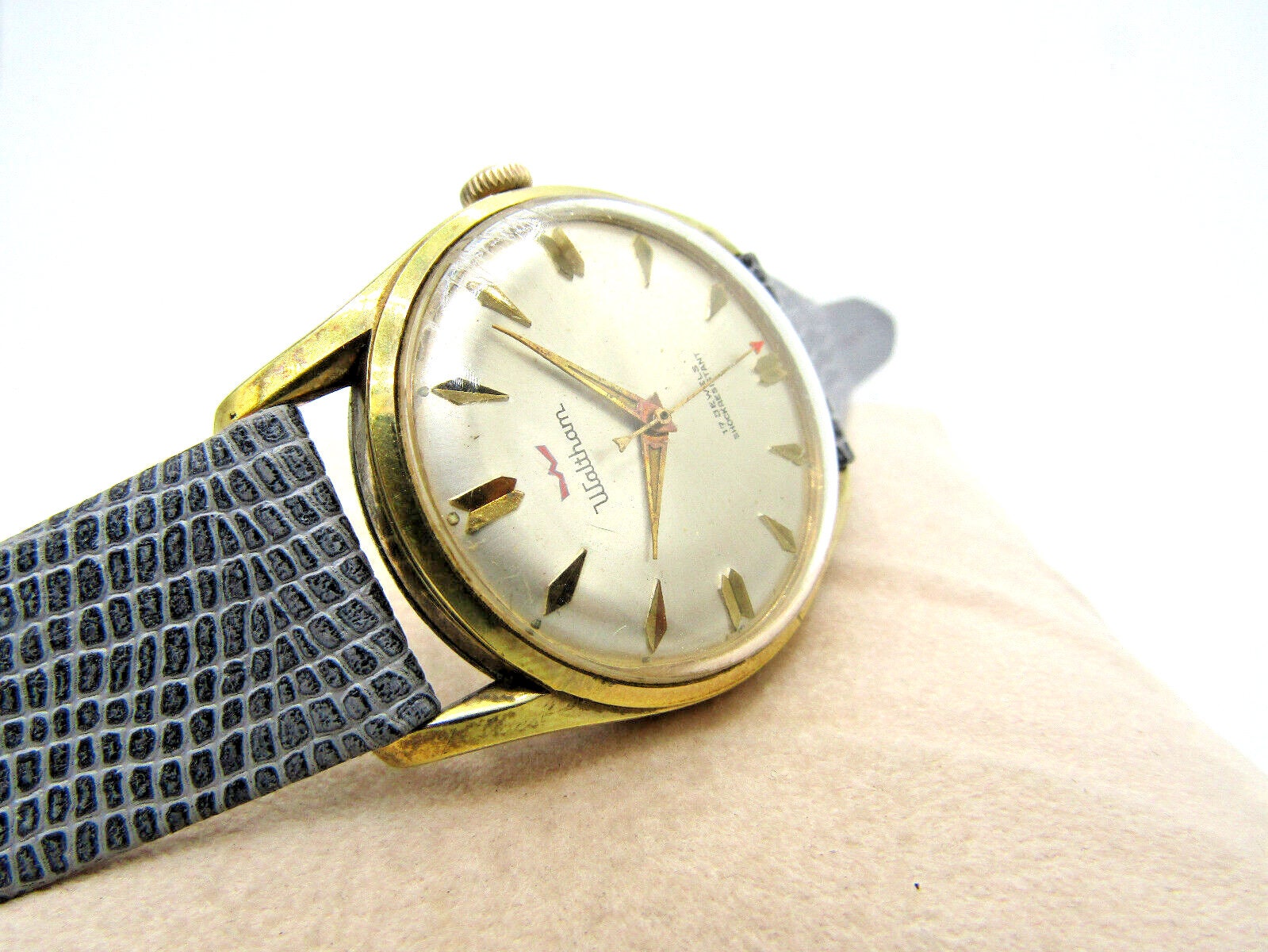 Vintage Gents Waltham Cal P72MJWC 17 Jwls Watch W/ Red Arrow