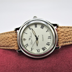 Vintage Gents Lucien Piccard Diamond 2802-TN Watch with Roman Numeral Hour Markers in Excellent Cosmetic and Working Condition!!!