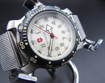 Vintage Men's Victorinox Swiss Army Sportline 24HR T Swiss Made T Mesh Dive Watch in Great Working Condition!!!