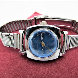 Vintage Beautiful Rare Spider Lugs Caravelle by Bulova Ladies Watch with Cal. RK 2312 and Mesh Band in Great Cosmetic & Working Condition!!!