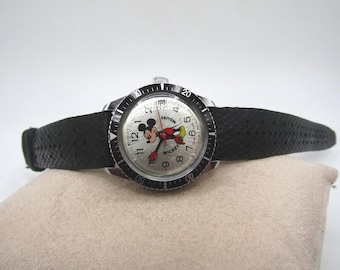 Vintage Rare Bradley Mickey Mouse Men's Cal. EB 8800 Swiss Dive Watch w/ Mickey Sunburst Dial in Excellent Cosmetic & Working Condition!!!