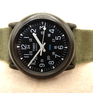 Vintage Rare Timex Macgyver Camper Military Field Quartz  display picture 1