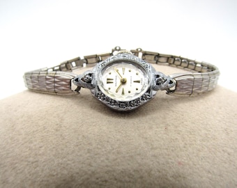Vintage Beautiful Waltham Ladies Cocktail x12 Genuine Diamond Watch w/ 10K GF Bezel / Bracelet in Excellent Cosmetic & Working Condition!!!