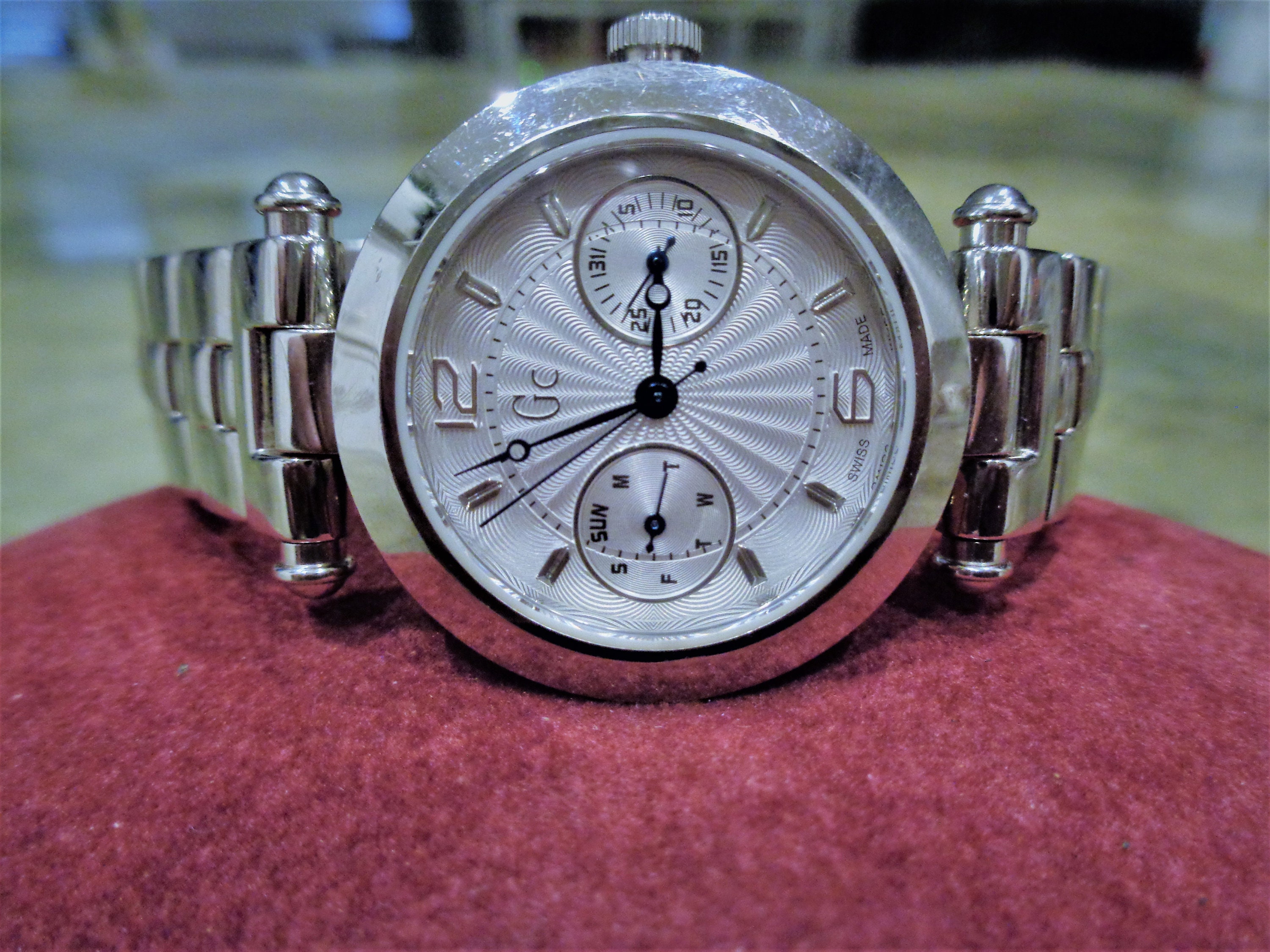 Guess collection shop swiss made