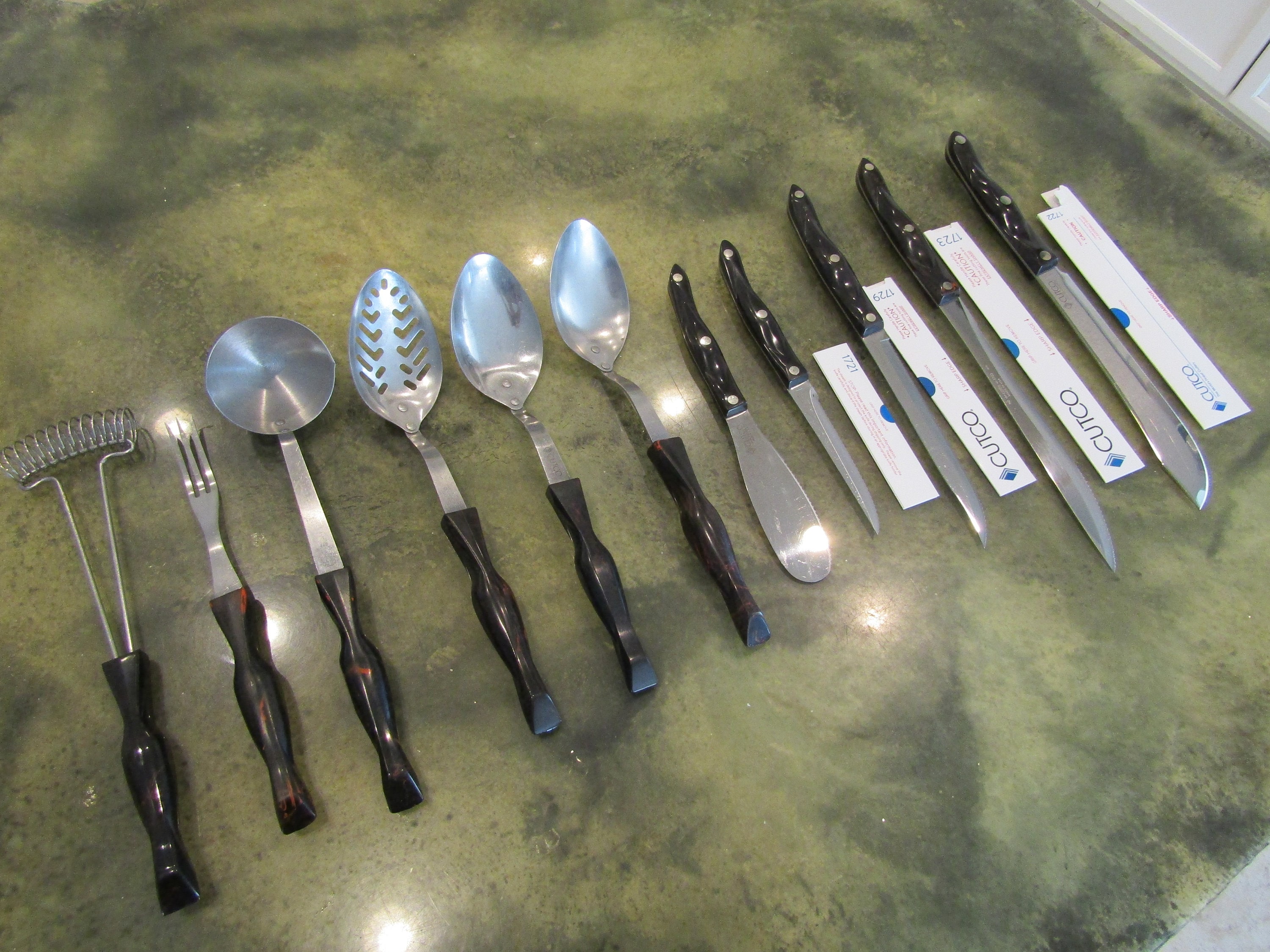 タイアンティークカトラリーセット　スプーン　ナイフ　フォーク　41点　木箱入り タイアンティークカトラリーセットスプーンナイフフォーク41点木箱入り