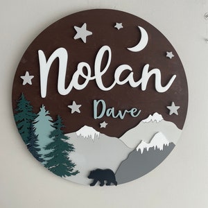 Letrero de madera con nombre de montaña y bosque, redondo de 61 cm, para habitación de bebé, con temática de oso, bosque, regalo para baby shower, decoración para habitación de bebé, niño y niño.
