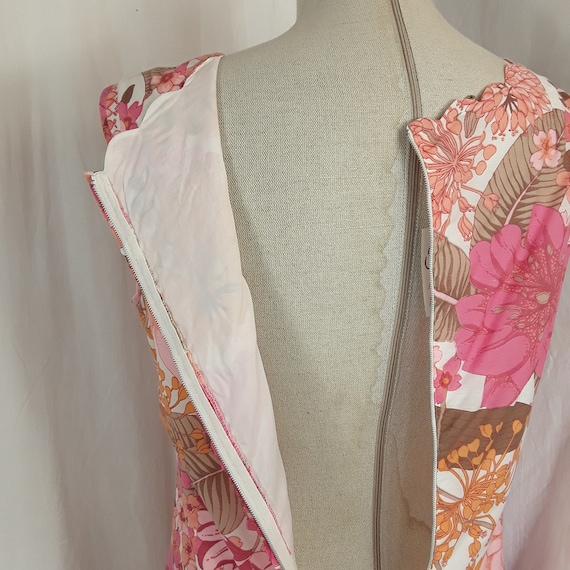 Very pretty 1960s Scallop Edge homemade Summer Dr… - image 3