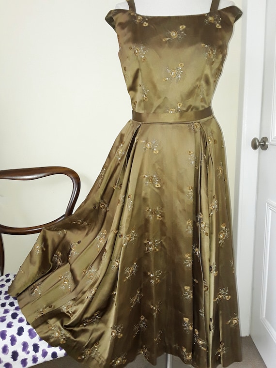 Stunning 1950s SATIN Ball Gown, Prom. Embroidered.