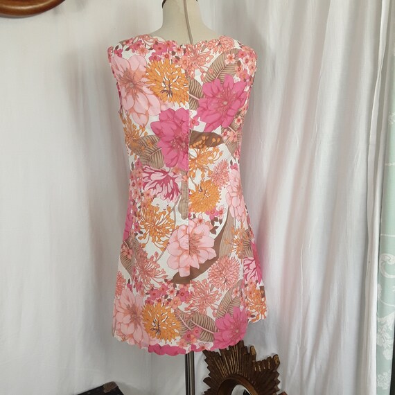 Very pretty 1960s Scallop Edge homemade Summer Dr… - image 4