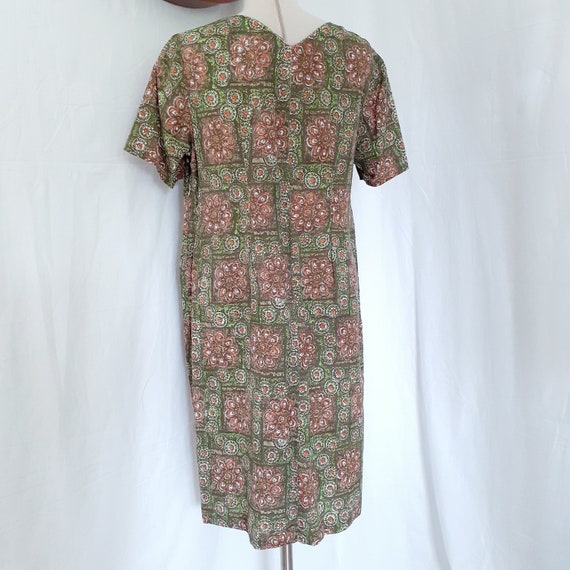 1950s Volup Homemade Dress in Rayon mix. Floral. … - image 8