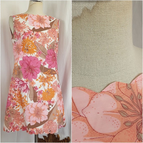 Very pretty 1960s Scallop Edge homemade Summer Dr… - image 1