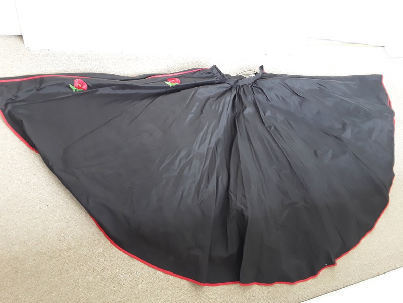 US10 Superb Caroline Charles 1980s Vintage PURE SILK Rockabilly Skirt and Jacket with Suede Belt UK14