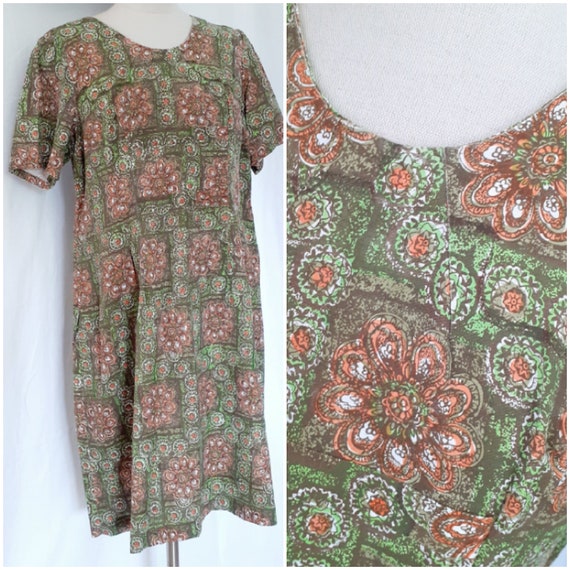 1950s Volup Homemade Dress in Rayon mix. Floral. … - image 1