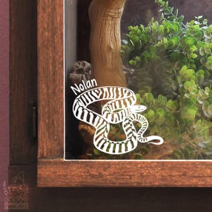 Naklejka Woma Python z możliwością personalizacji, prezent dla miłośników i właścicieli gadów, etykieta dekoracyjna do ogrodzenia