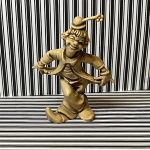 Vintage 60s-70s Evil Clown. Great for Haunted Circus, Carnival, Attic, Child’s Room & More! Sold As Is. - this is not life size.