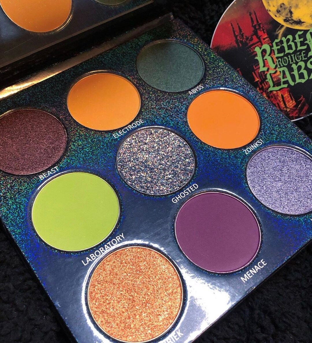 Howlin for You Halloween Eyeshadow Palette Goth Makeup, Goth Gifts