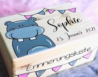 Erinnerungskiste als Geschenk zur Geburt fürs Baby, Erinnerungsbox als Geburtsgeschenk, Spielzeugkiste, Spielebox, Holzkiste mit Namen