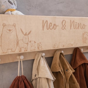 Geschwistergarderobe Kindergarderobe mit Ablage für Handschuhe Kind Kinderzimmer Name individuell Kleiderhaken personalisierbar Laser
