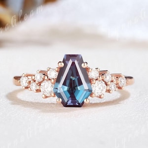 Unique Coffin Cut Alexandrite Engagement Ring Rose Gold Moonlit Celestial Wedding June Birthstone Ring Cluster Moissanite Rings for Women