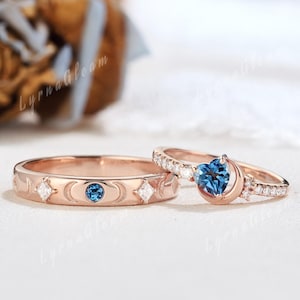 Conjunto único de anillos de pareja con luna creciente y topacio azul en plata esterlina, anillo de boda celestial con moissanita, regalo para él.