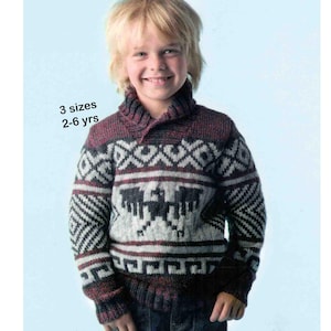 Könnte beinhalten: Ein Set aus drei Keramikbechern mit gesprenkelter, matter Oberfläche. Die Becher sind in Creme-, Hellgrau- und Dunkelgrautönen gehalten. Jeder Becher hat ein schlichtes, modernes Design und einen abgerundeten Henkel.